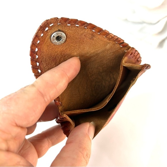 Vintage Hand Tooled Leather Coin Purse Snap Closure Floral Design Front And Back - Picture 7 of 9